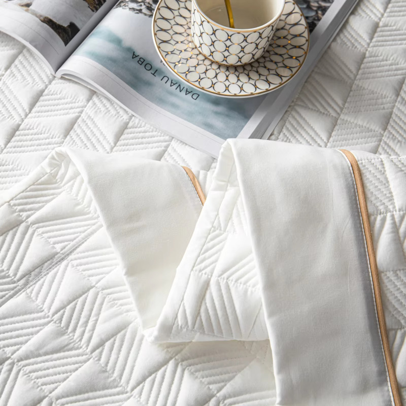 PREORDER Lightweight Coverlet – Elegant, Breathable & Versatile