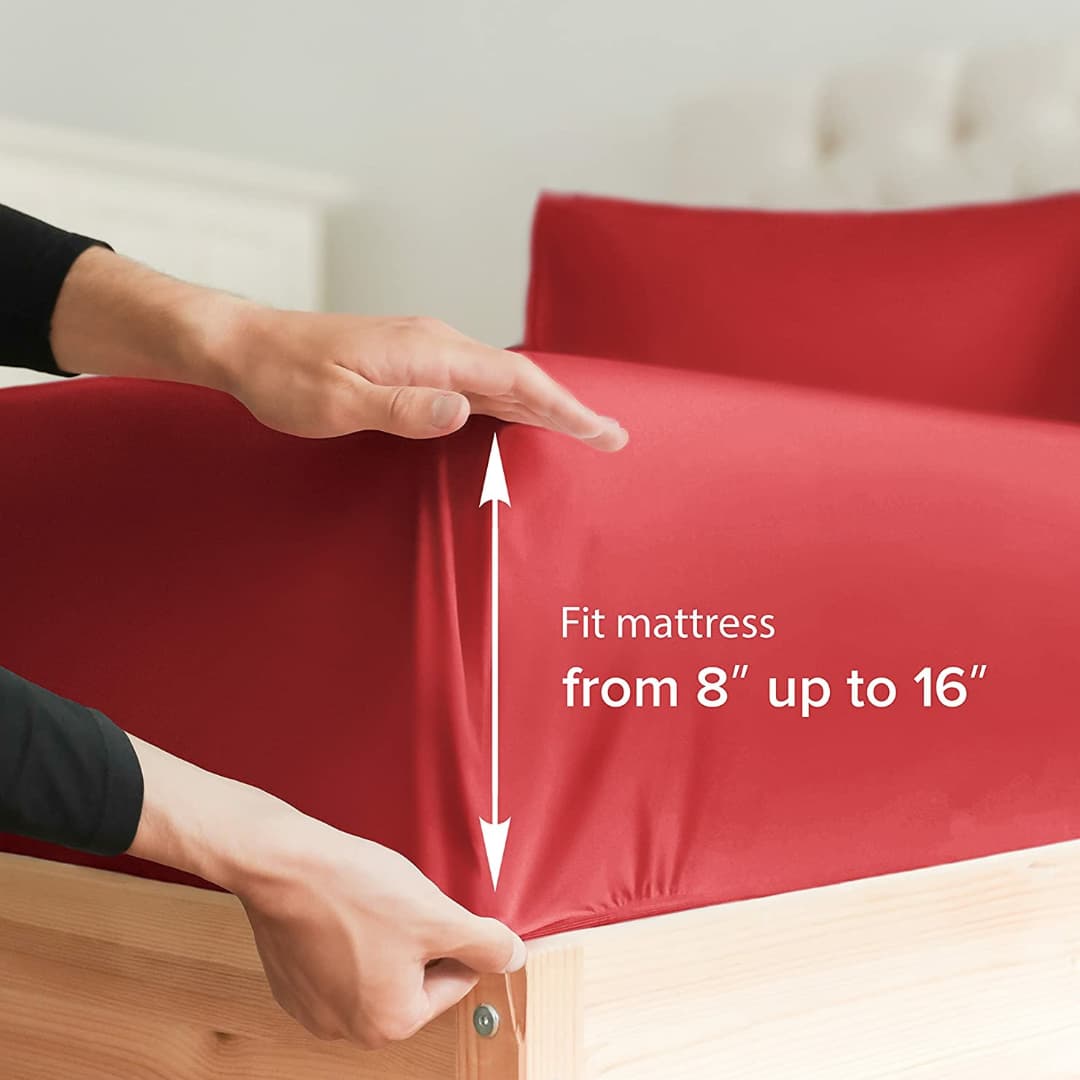 Fitted Microfiber Bed Sheet – Soft, Snug & Easy Care